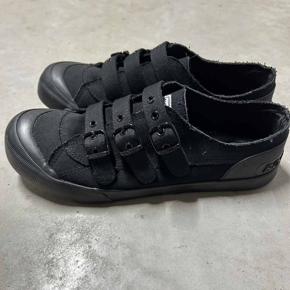 Rocket dog Julissa Plush Foam Comfort Sneaker.